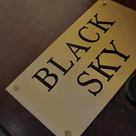Black Sky * Roma